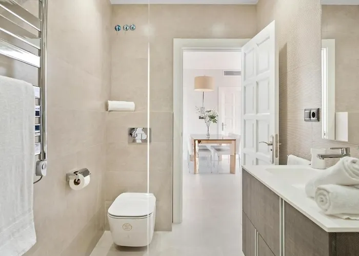 Atico Con Vistas En Andalucia Del Mar アパート マルベーリャ