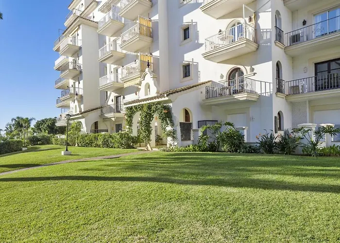 Atico Con Vistas En Andalucia Del Mar Marbella